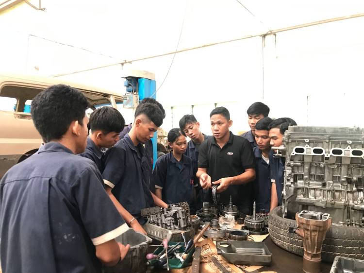 Don Bosco Sihanoukville Automotive students2023 (3)
